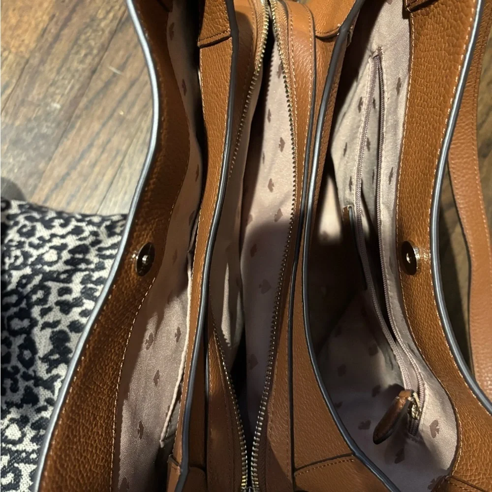 Like New ✨ Kate Spade / Leila Triple Compartment Shoulder Bag warm brown